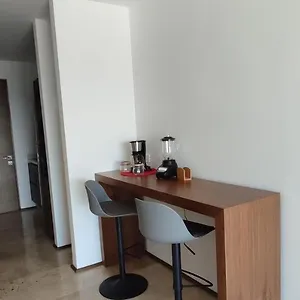 Menesse Mitdtown2 , Ave 25th , Playa del Carmen México
